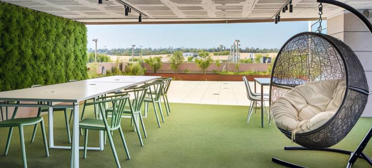 马德里机场T4 B&B酒店(B&B Hotel Madrid Aeropuerto T4)图片