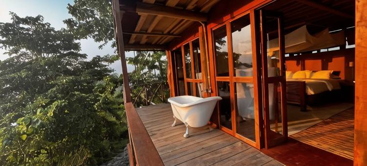 布尔汉荒野营地(Burhan Wilderness Camps)图片