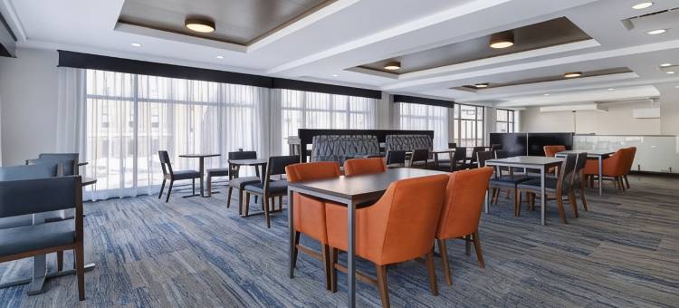 智选假日套房酒店堪萨斯城(Holiday Inn Express & Suites Kansas City KU Medical Center)图片