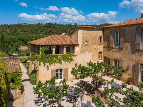 伊斯卡内斯地区酒店