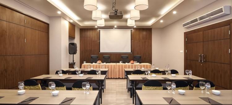 赫利俄斯博恩酒店(Helios Hotel & Convention)图片