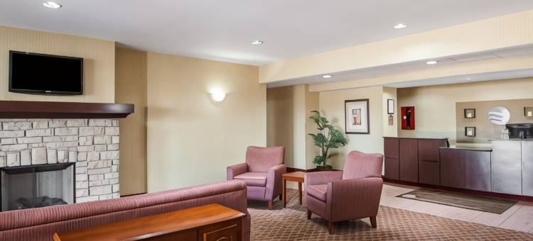 哈里森维尔舒适套房酒店(Comfort Inn & Suites Harrisonville)图片