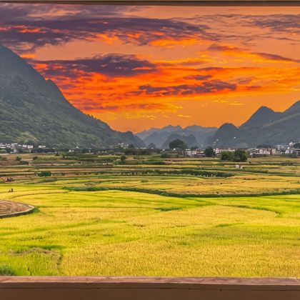 贵州贵阳+黄果树+万峰林景区+马岭河峡谷景区+乌蒙大草原5日4晚拼小团