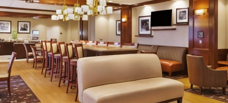 底特律绍斯盖特欢朋酒店(Hampton Inn Detroit/Southgate)图片