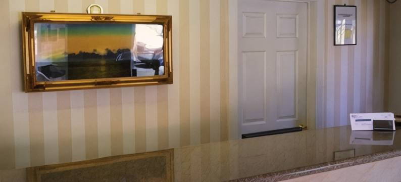 雷东杜套房酒店(Redondo Inn and Suites)图片