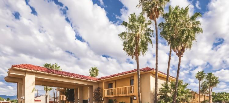 图森东拉昆塔温德姆酒店(La Quinta Inn by Wyndham Tucson East)图片