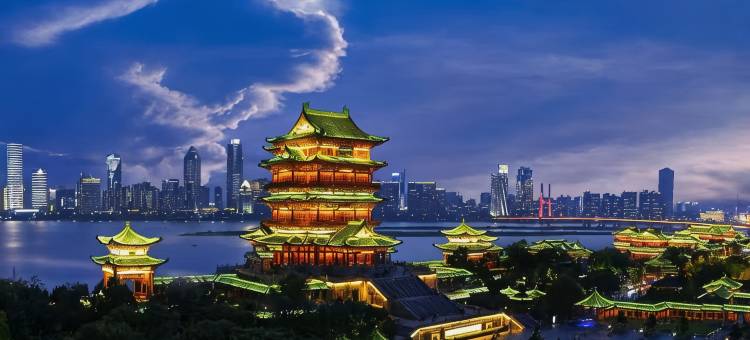 寓约电竞酒店(南昌秋水广场绿地双子塔店)图片