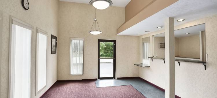 拉波特/密歇根城地区Travelodge by Wyndham酒店(Travelodge by Wyndham la Porte/Michigan City Area)图片