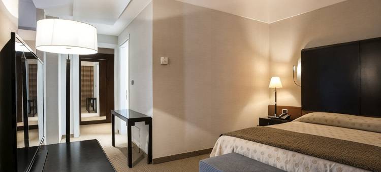 弗莱昂酒店及会议中心(FlyOn Hotel & Conference Center)图片