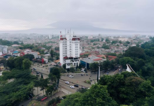 Amaroossa Royal Bogor Hotel Overview