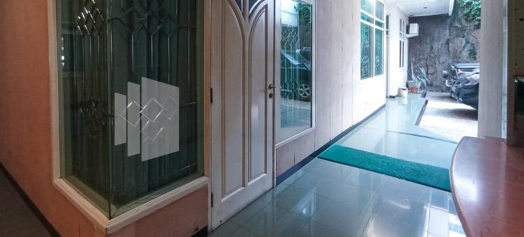 尼洛霍特尔克布门米特拉瑞德多兹(Nillo Hotel Kebumen Mitra RedDoorz)图片