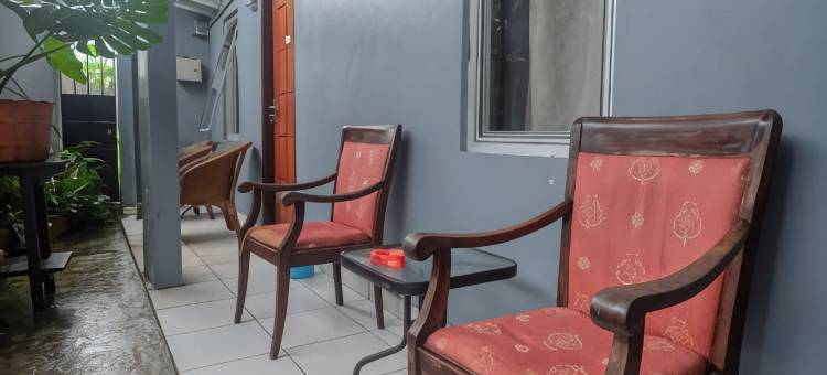 红门酒店-拉邦安班达拉萨姆拉图兰吉马纳多(RedDoorz at Lapangan Bandara Sam Ratulangi Manado)图片