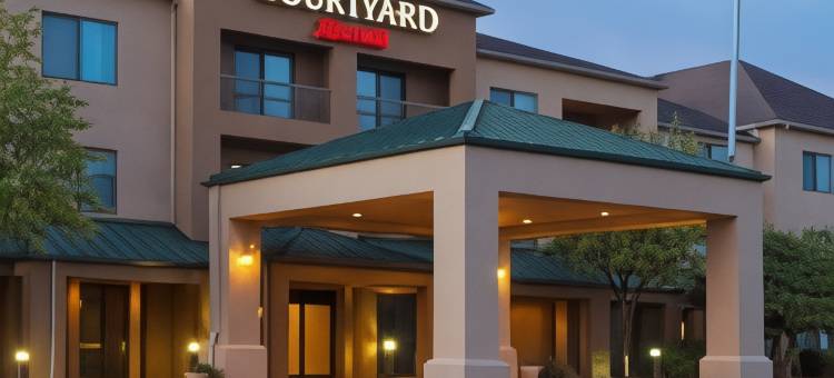 阿克伦费尔劳恩万怡酒店(Courtyard Akron Fairlawn)图片