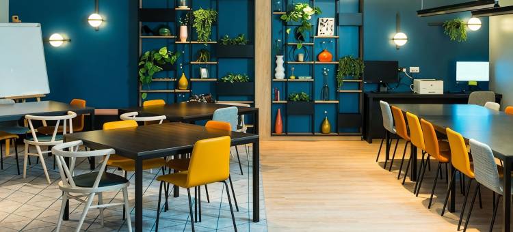 伦敦皇家公园希尔顿欢朋酒店(Hampton by Hilton London Park Royal)图片