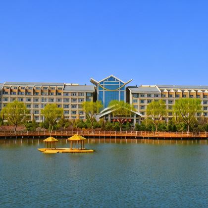 兰州+永泰古城+祁连山草原+嘉峪关关城+莫高窟10日9晚私家团