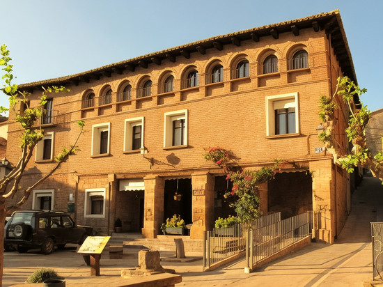 洛阿雷霍斯佩德里亚酒店