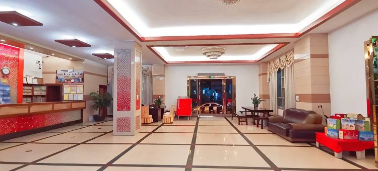 轻住酒店·鸿百年精选(信宜体育馆店)图片