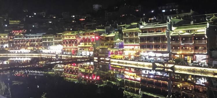 凤凰缘江景宾馆图片