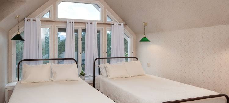 塞拉布兰卡2400平方英尺四卧室柔美山景民宿中央空调(2400 Square Ft. 4 Bedroom Sierra Blanca Soft Mountain Views Home Central Cooling)图片