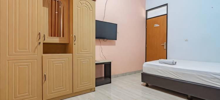 池芒古米特拉红门酒店(Pondok Cimanggu Syariah Mitra RedDoorz)图片