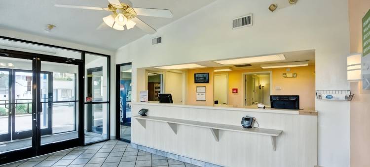 伯灵顿骑士酒店(Knights Inn Burlington, NC)图片