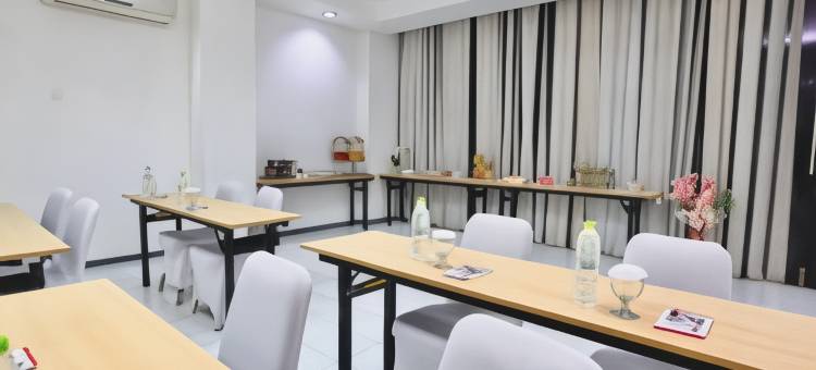 雅加达机场树公园酒店(TreePark Hotel Jakarta Airport)图片