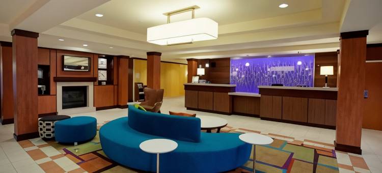 罗穆勒斯底特律都会机场万枫酒店(Fairfield Inn & Suites Detroit Metro Airport Romulus)图片