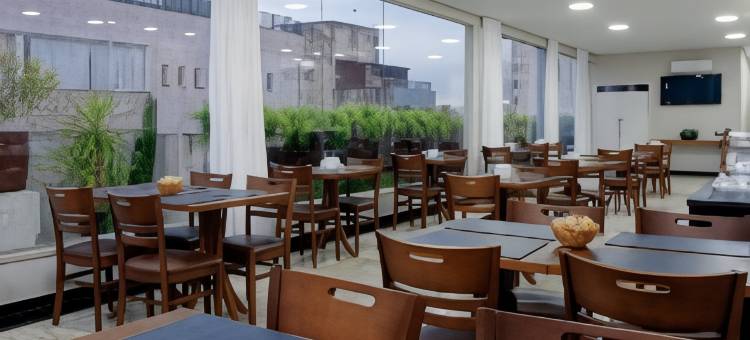 菲尼克斯良好度假屋酒店(Fênix Hotel BOM Retiro)图片