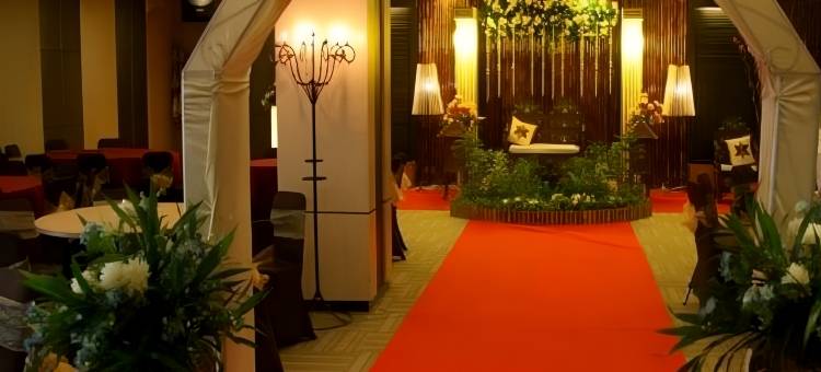 沃查兹酒店(Orchardz Hotel Gajahmada Pontianak)图片