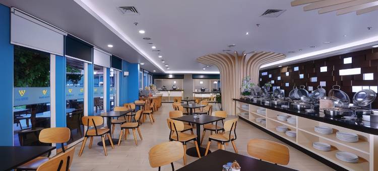 加丁塞尔蓬维佳酒店(Vega Hotel Gading Serpong)图片