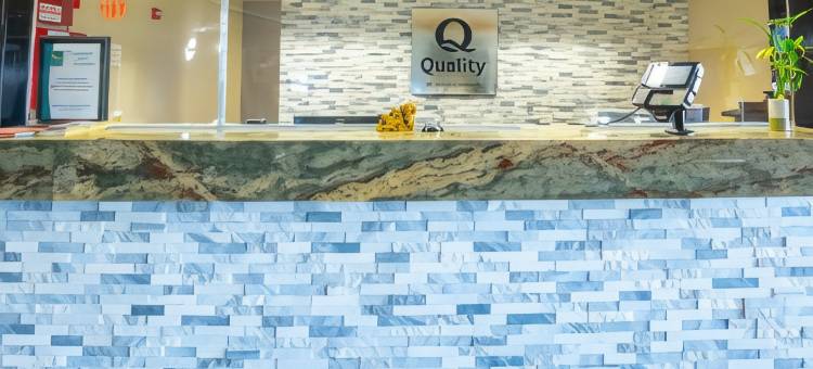 靠近日内瓦湖的伍德斯托克品质酒店旅店和套房(Quality Inn & Suites Woodstock Near Lake Geneva)图片