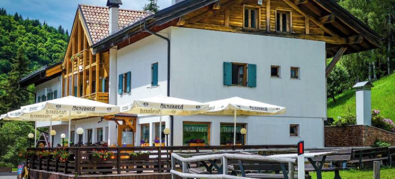 维奥特山庄(Rifugio Viote)图片