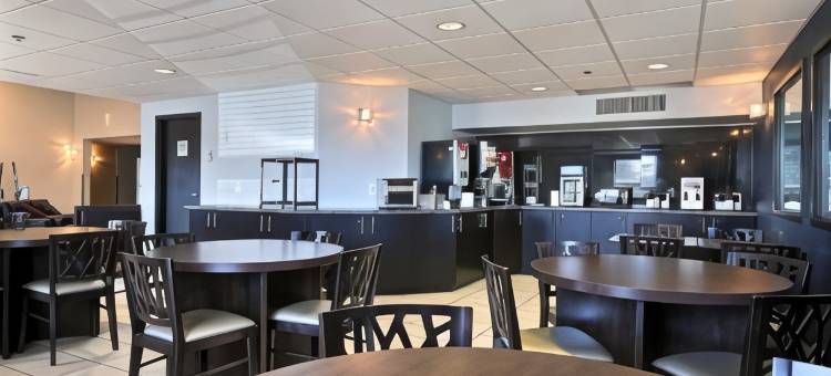 拉彻尼亚/特勒博恩速 8 酒店(Super 8 by Wyndham Lachenaie/Terrebonne)图片