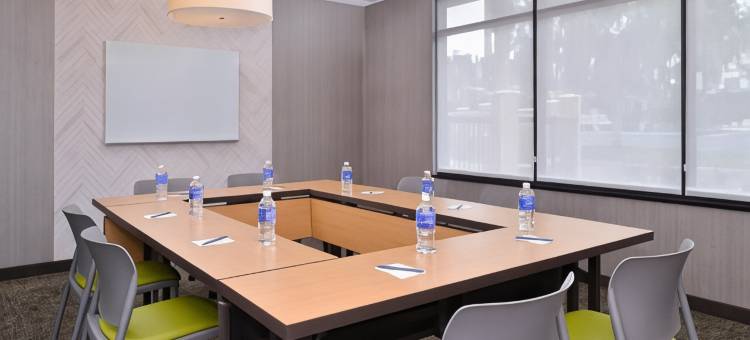 柯罗纳河畔SpringHill 酒店(SpringHill Suites Corona Riverside)图片