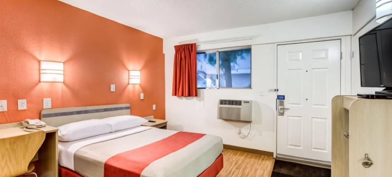 丹佛西部麦岭6号汽车旅馆- 北(Motel 6 Wheat Ridge, CO - West - Denver North)图片