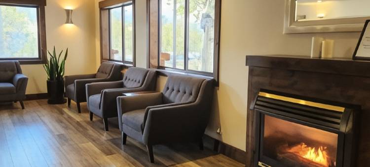 豪华套房酒店(Luxury Inn & Suites)图片