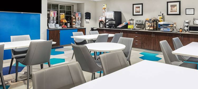 Microtel Inn & Suites by Wyndham Austin Airport图片