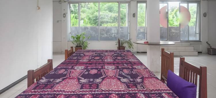 OYO2519玛雅加里尼酒店(RedDoorz at Mayang Garini 2 Borobudur)图片