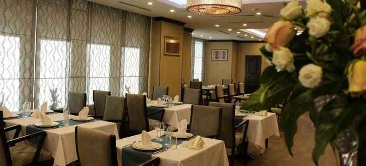 比什凯克中心温德姆华美达酒店(Ramada by Wyndham Bishkek Centre)图片