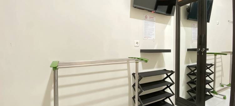 Modern Stay Near Roxy Mall Jember RedPartner图片