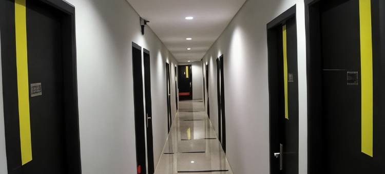 三宝垄邦利马苏米酒店(Sumi Hotel Simpang Lima Semarang)图片