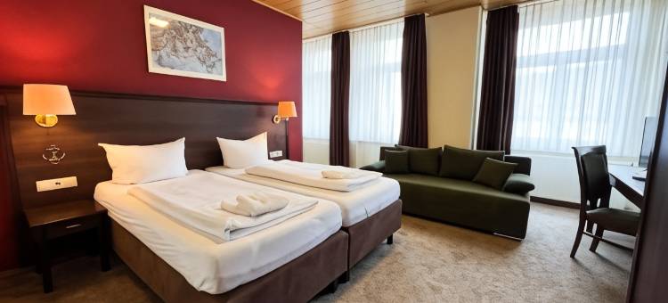 法兰克谢尔霍夫酒店(Hotel Fränkischer Hof)图片