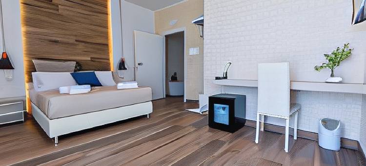 唐卡洛特罗佩亚(Don Carlo Tropea)图片