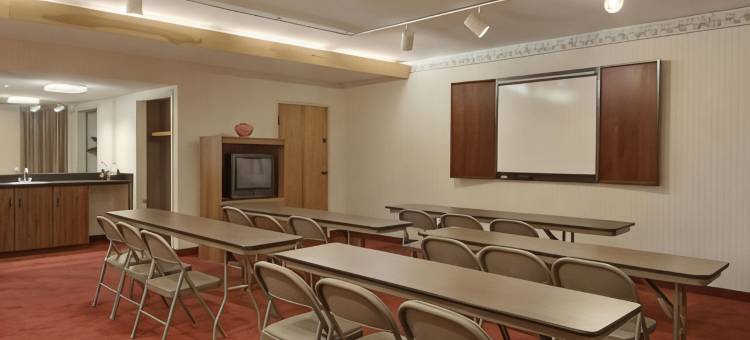 柯林顿 / 罗伦斯 26 号州际公路温德姆戴斯酒店(Days Inn by Wyndham Clinton / Laurens I-26)图片