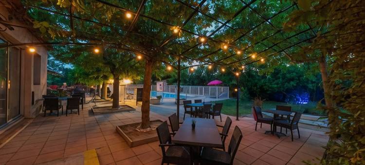 勒马斯德艾托勒舒适酒店(Logis Hotel Noemys Pont de l'Etoile)图片