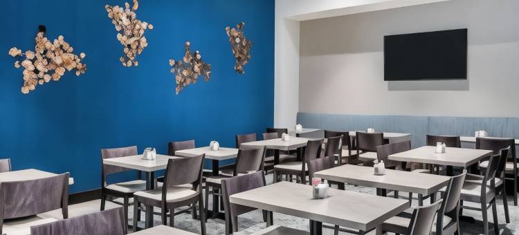 希尔顿安泊酒店-克利奇站(Embassy Suites College Station)图片