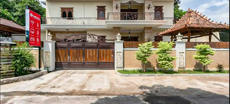 接近Banyumanik收费公路出口的RedDoorz Syariah(RedDoorz Syariah Near Exit Toll Banyumanik Semarang)图片