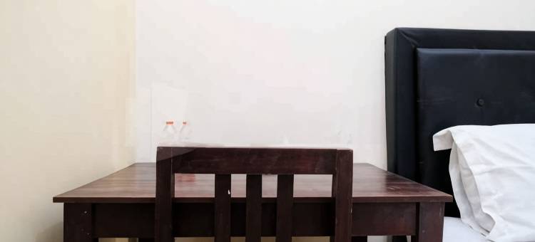 马斯克利米斯宾馆帕库翁商场米特拉红门酒店(Mas Klimis Guesthouse Pakuwon Mall Mitra RedDoorz)图片