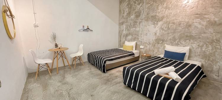 3 BDR shoplot style homestay Yong Peng three rooms.图片