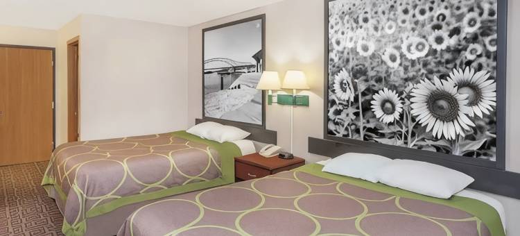 阿纳莫萨IA速8酒店(Super 8 by Wyndham Anamosa IA)图片
